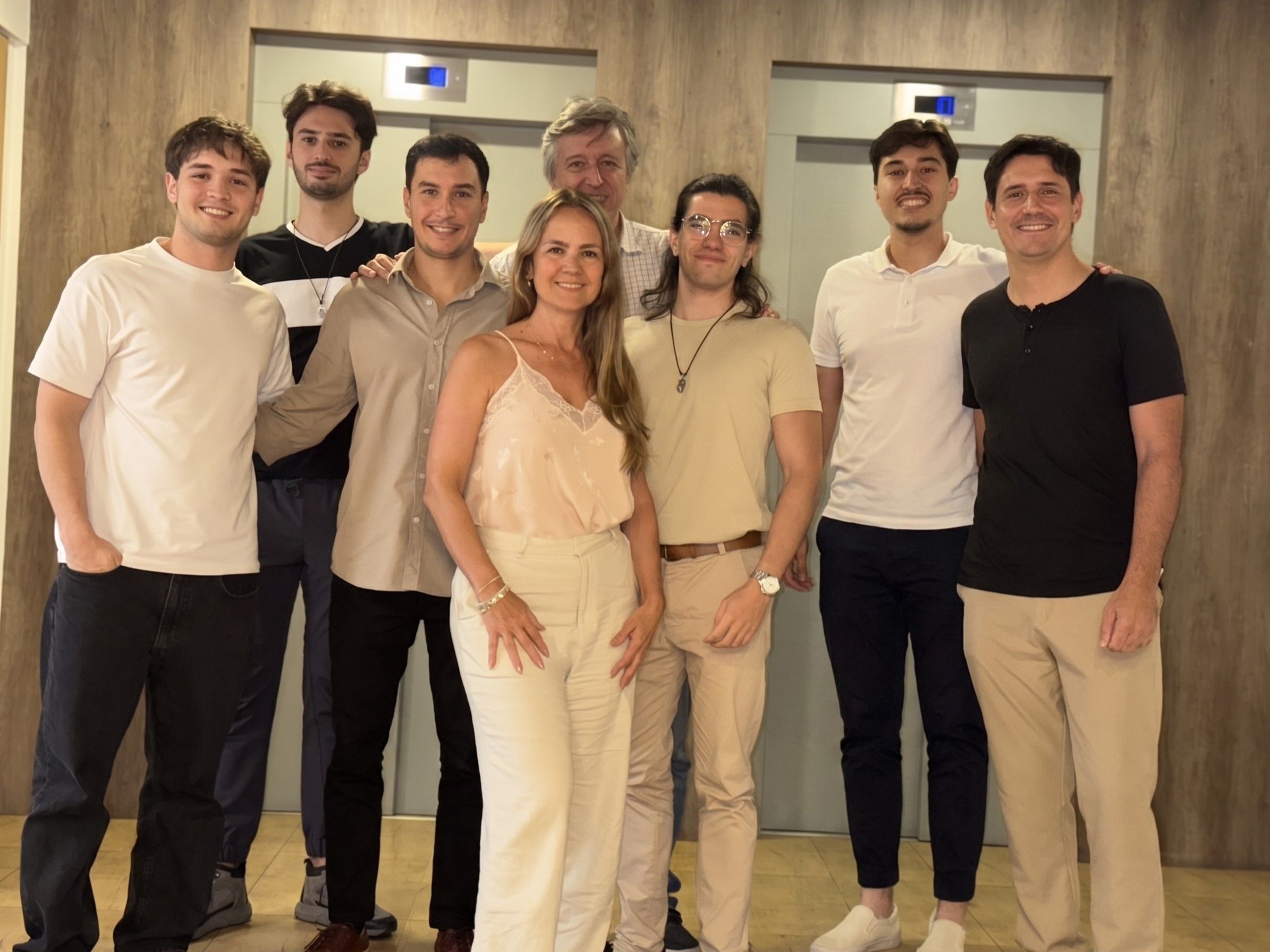 Equipo de UAMI reunido en una fotografía grupal